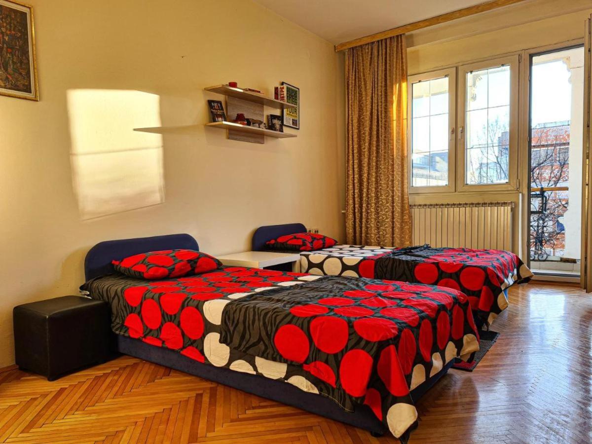 Fantazy Apartment Main Square Скоп'є Екстер'єр фото